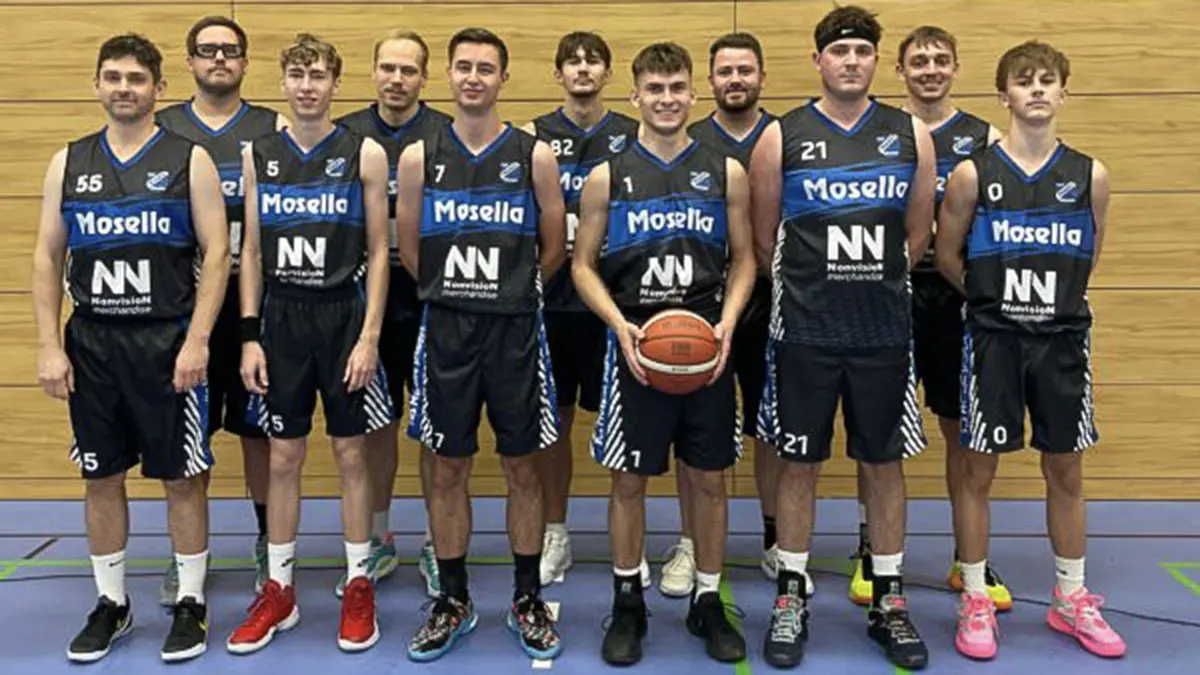 Jugendmannschaft der Basketballabteilung des TuS Mosella Schweich in der Sporthalle