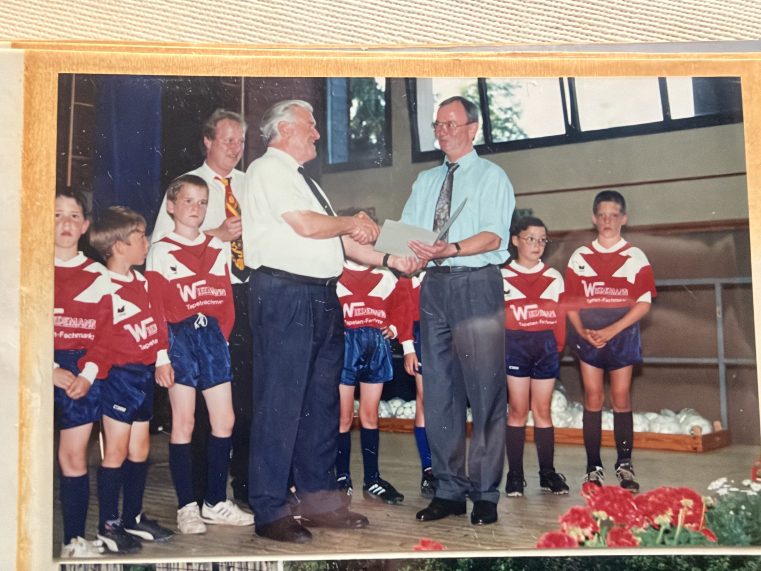 1994 · DFB-Ehrung für Günter Emmrich, rechts Harald Emmrich