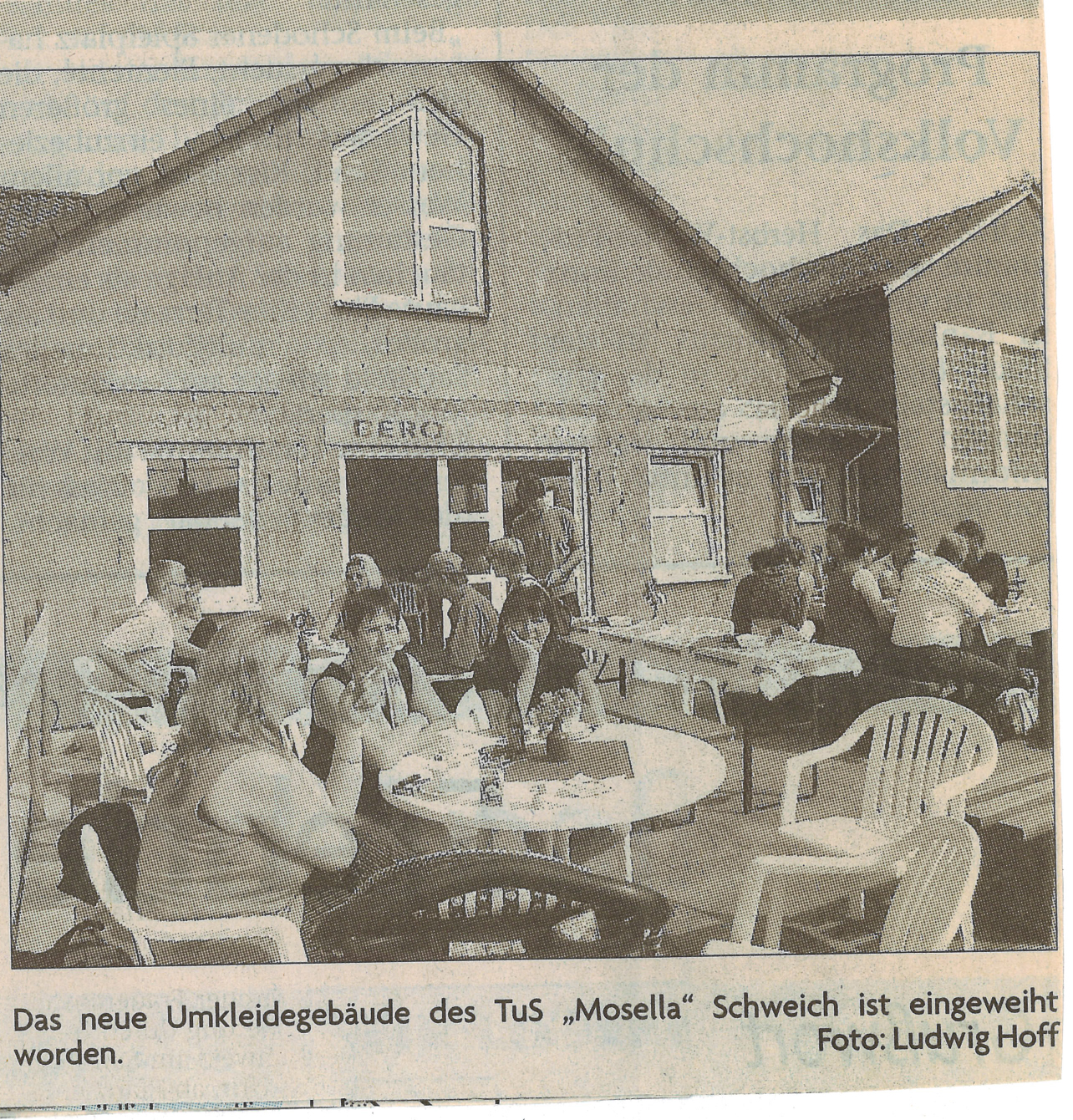 Einweihung des neuen Umkleidegebäudes am Winzerkeller, historische Aufnahme aus dem Vereinsarchiv Einweihung des neuen Umkleidegebäudes am Winzerkeller, historische Aufnahme aus dem Vereinsarchiv